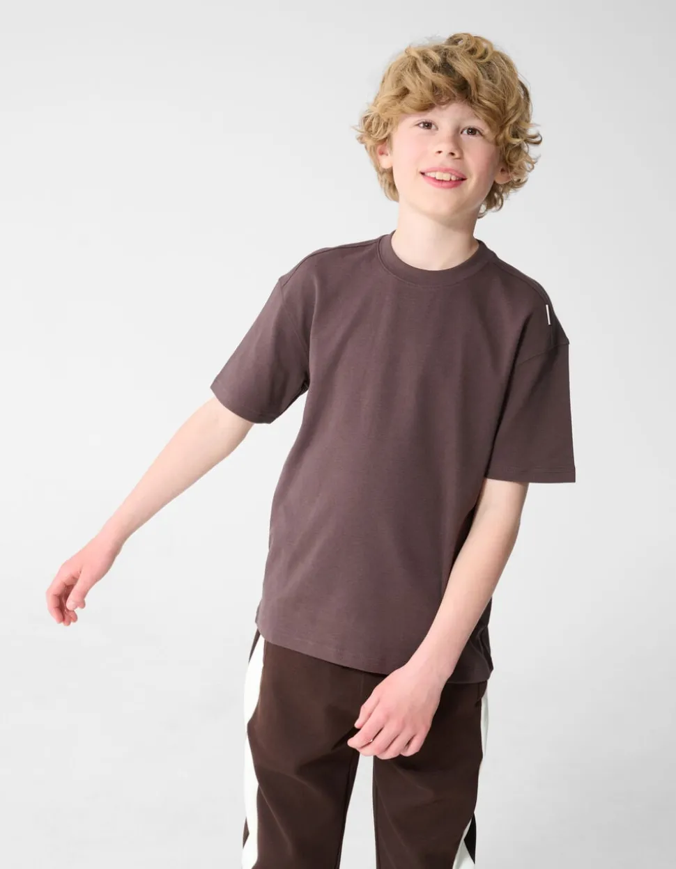 Basis Label T-shirt Donkerbruin