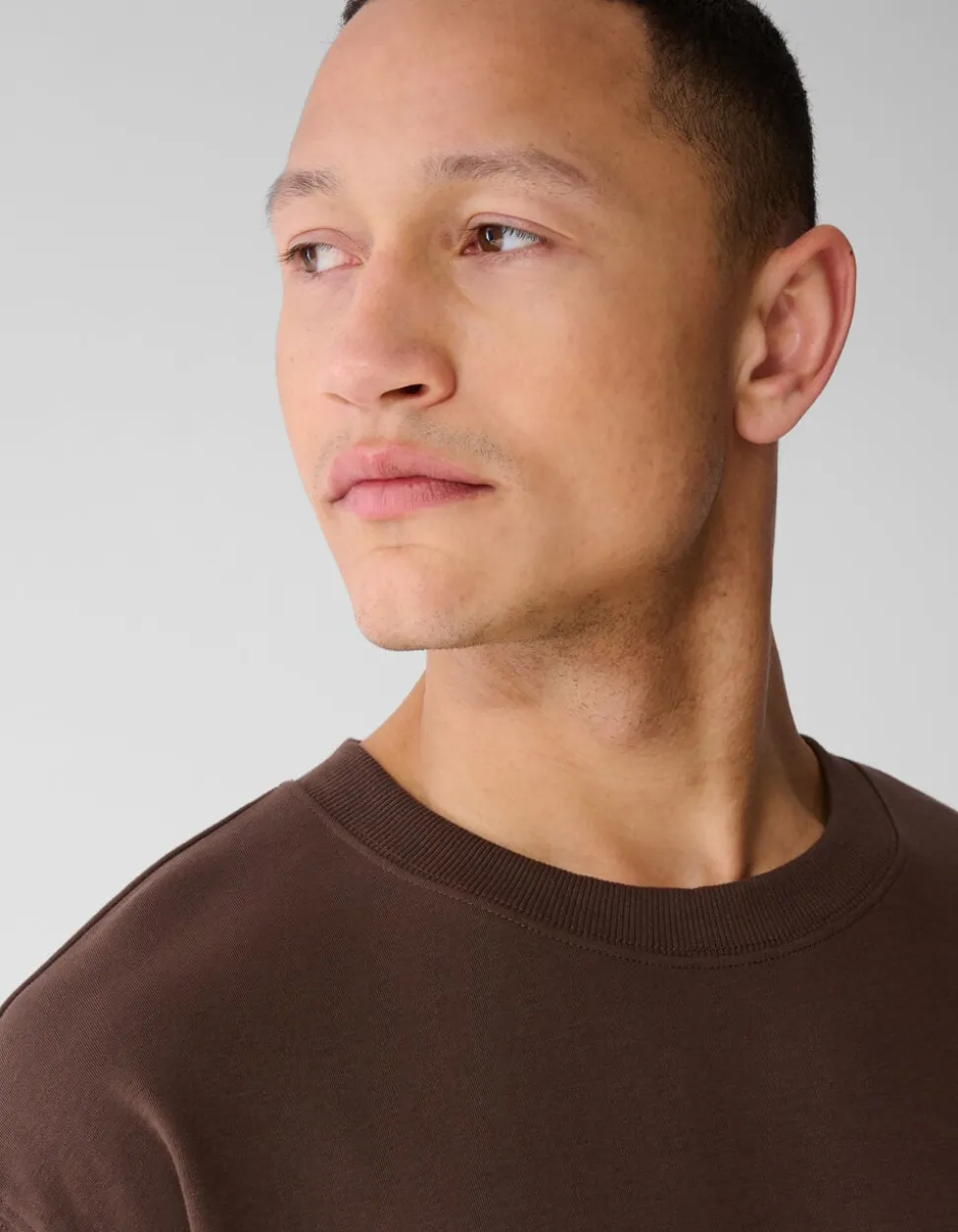 Eighty One Artwork T-shirt Donkerbruin