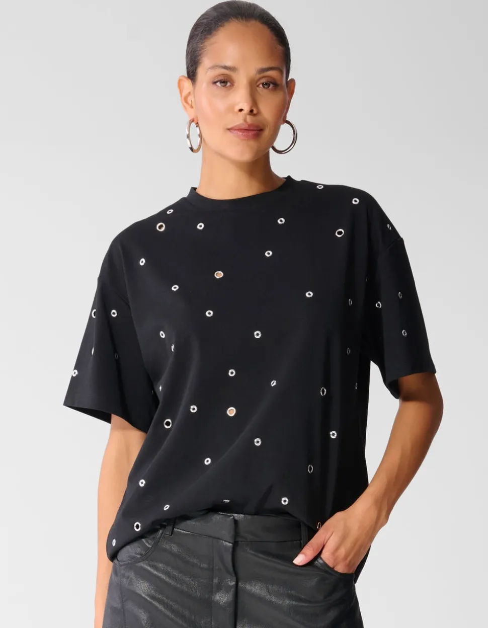 Eyelet T-shirt Zwart