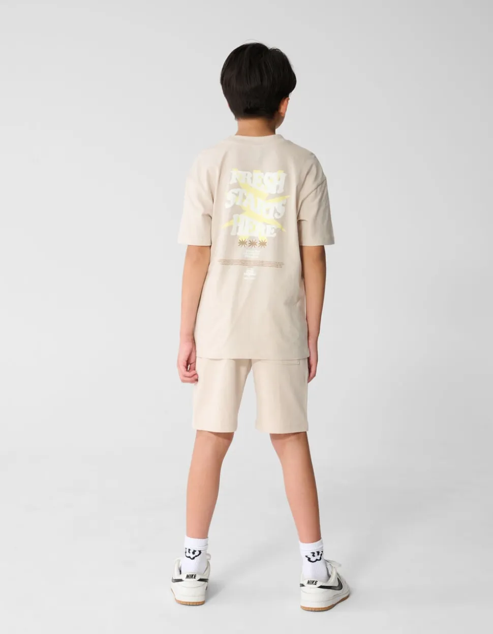 Fresh Artwork T-shirt Beige