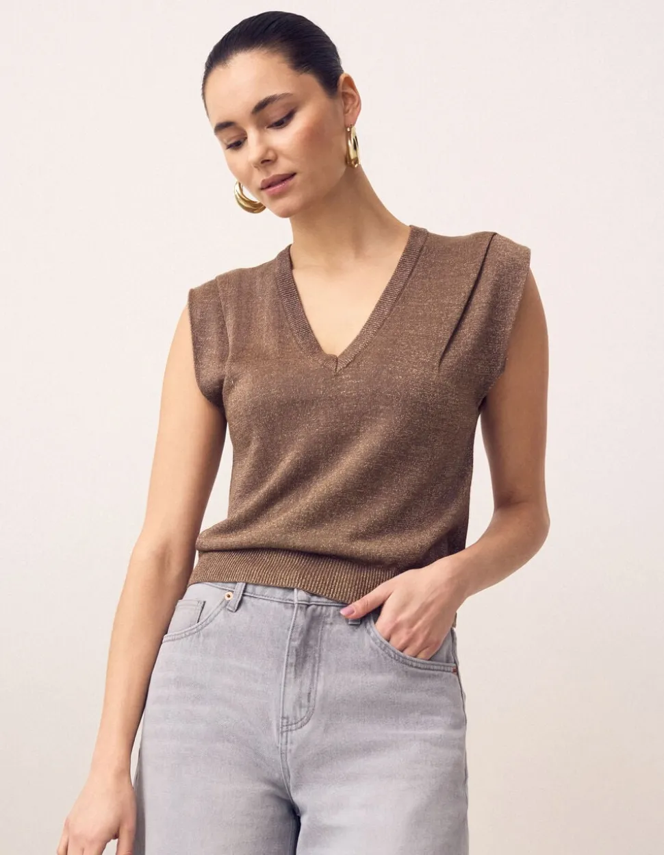 Glitter V-Neck Top Bruin