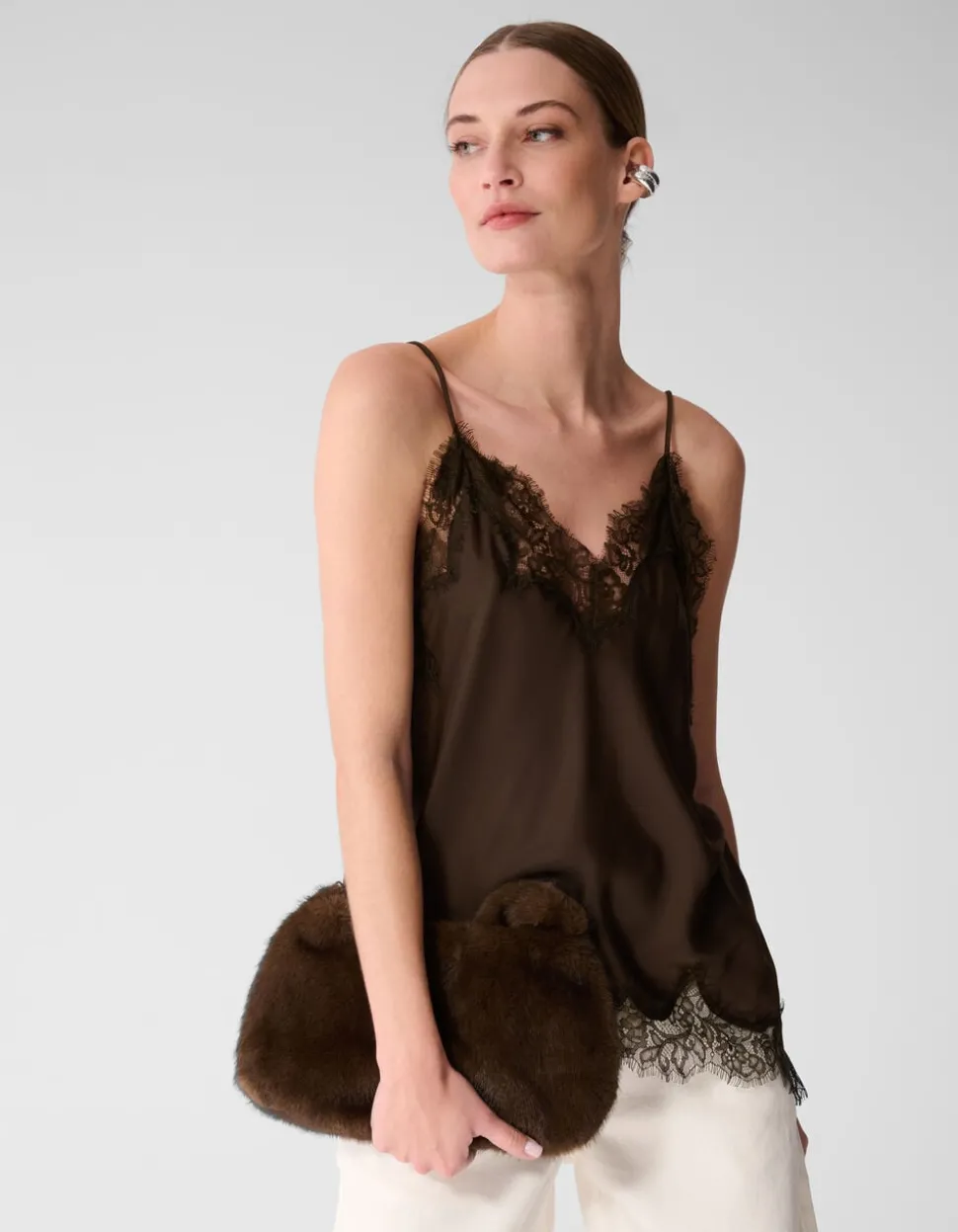 Kanten Asymmetrische Top Bruin