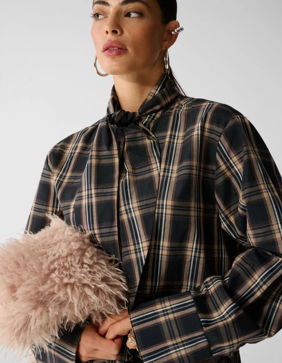 Oversized Fit Scarf Blouse Bruin