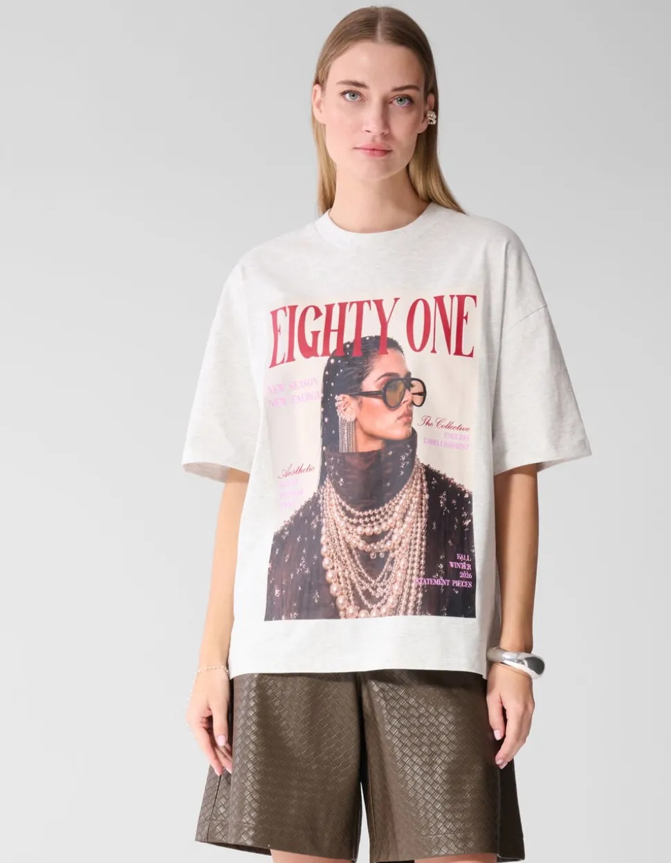 Oversized Magazine Artwork T-shirt Lichtgrijs