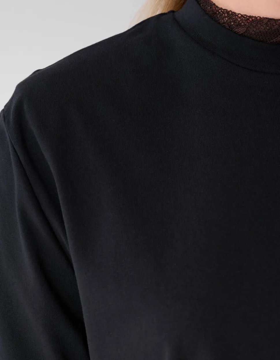 Padded T-shirt Zwart