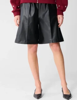 Relaxed Fit Vegan Leren Short Zwart