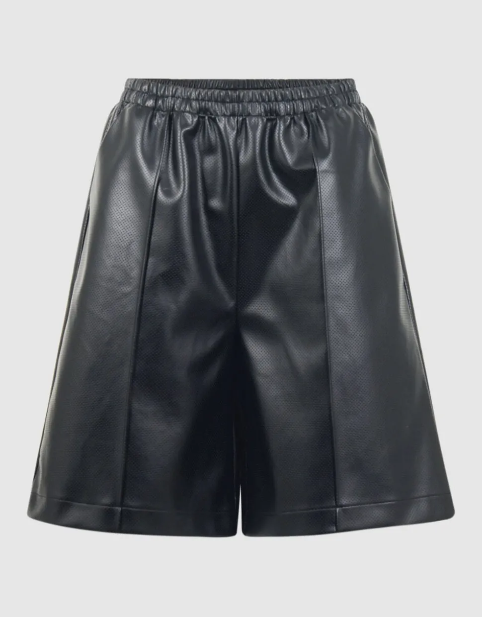 Relaxed Fit Vegan Leren Short Zwart