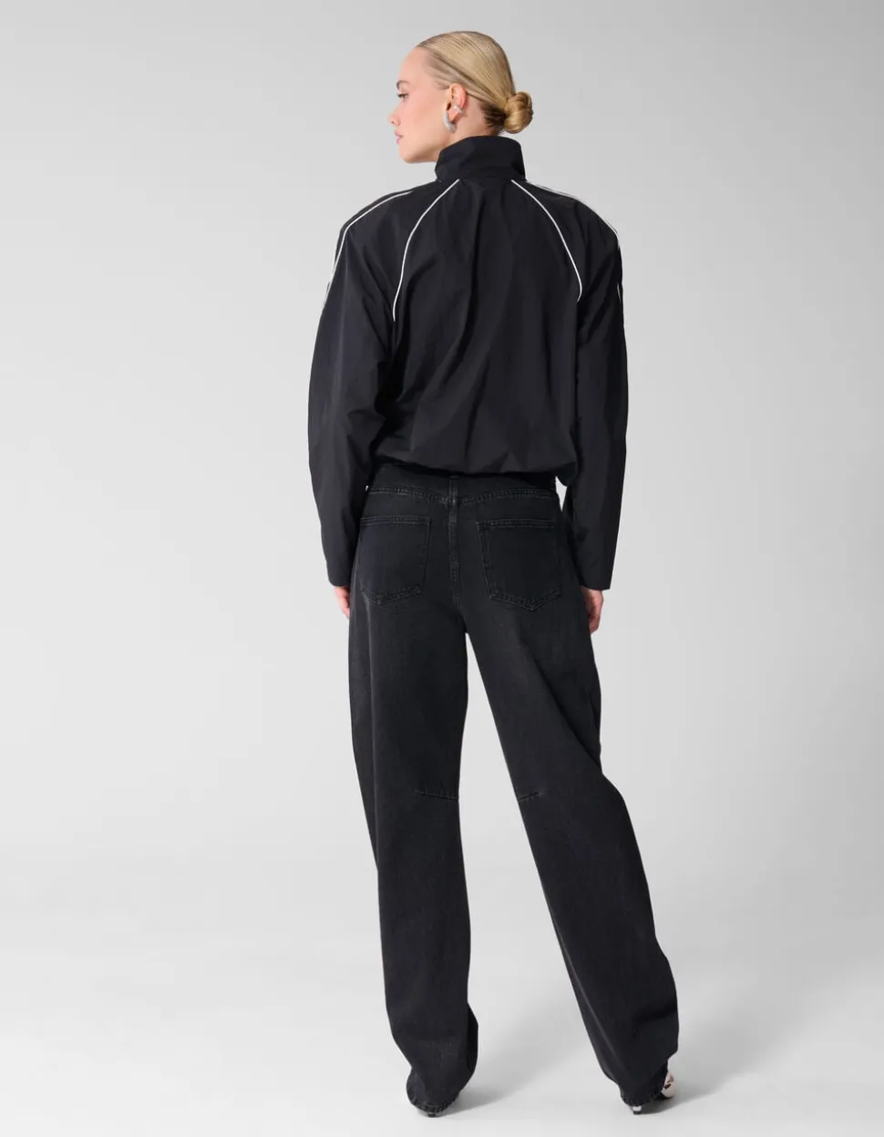 Sculpted Barrel Fit Jeans Zwart