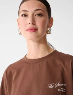 Seasons Artwork T-shirt Bruin