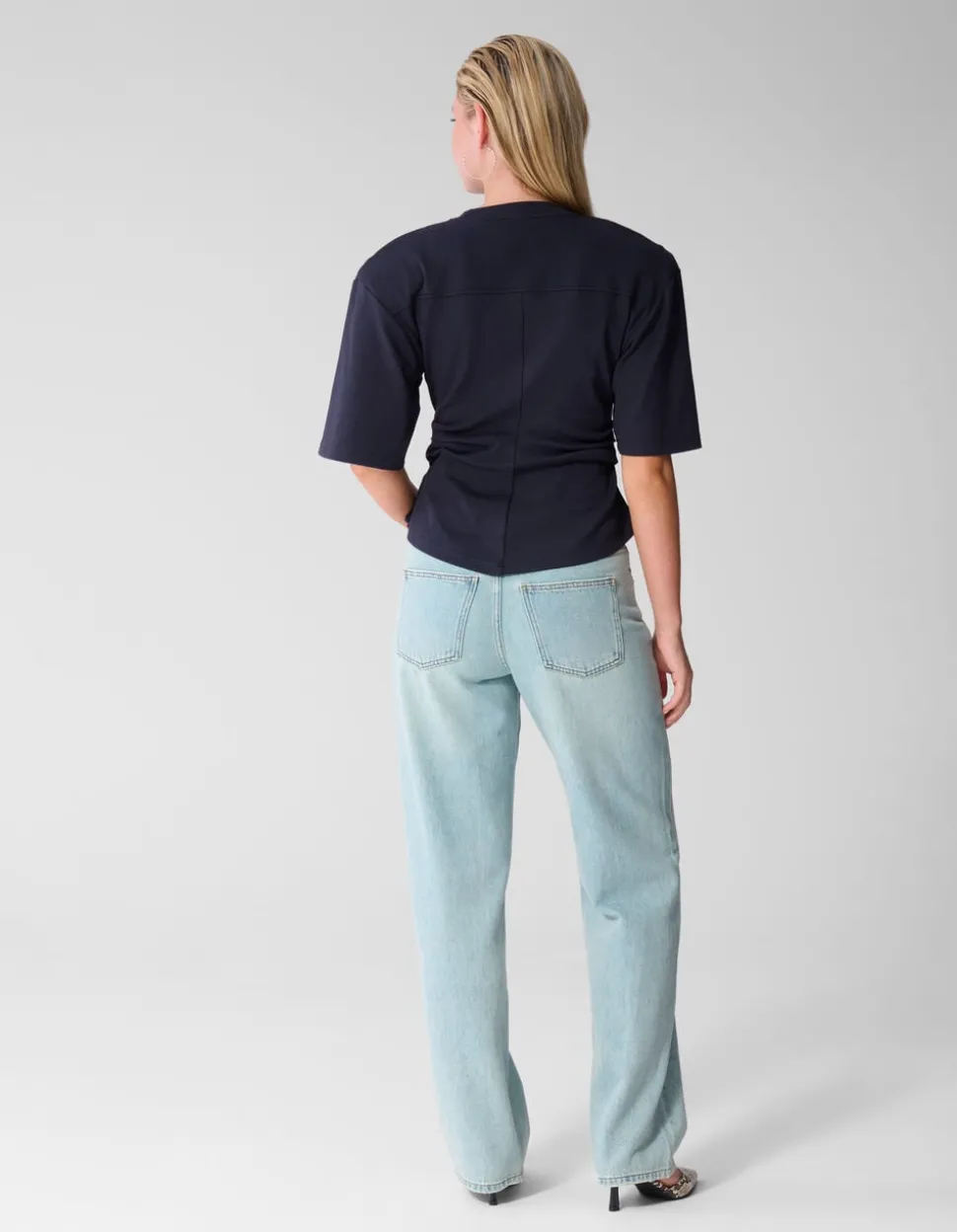 Soft Straight Fit Jeans Bleached