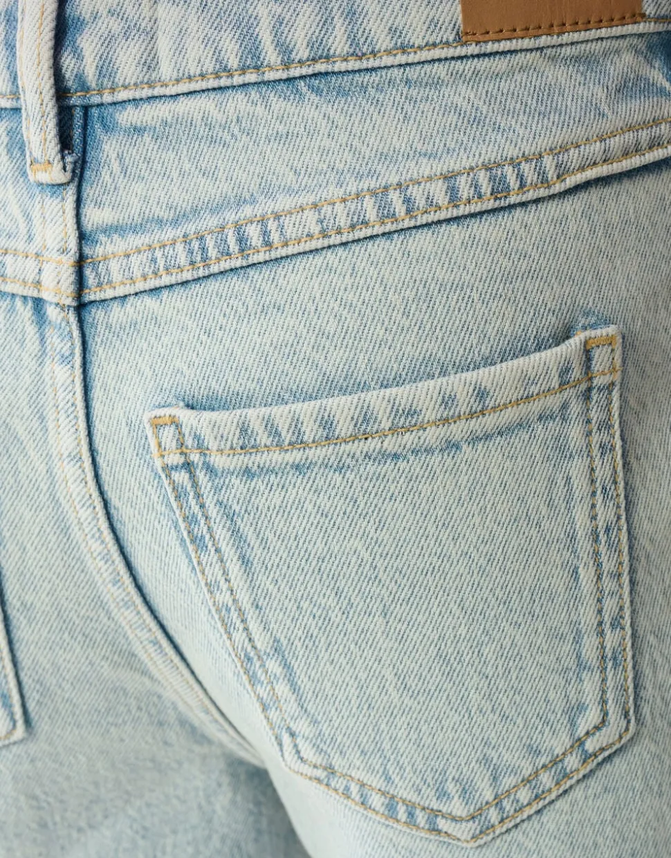 Studs Wide Leg Fit Jeans Bleached
