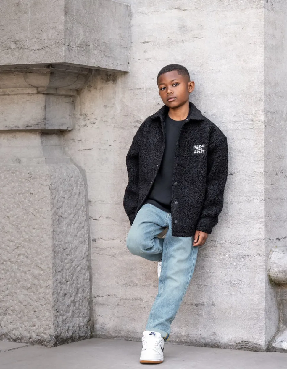Tapered Fit Jeans Bleached
