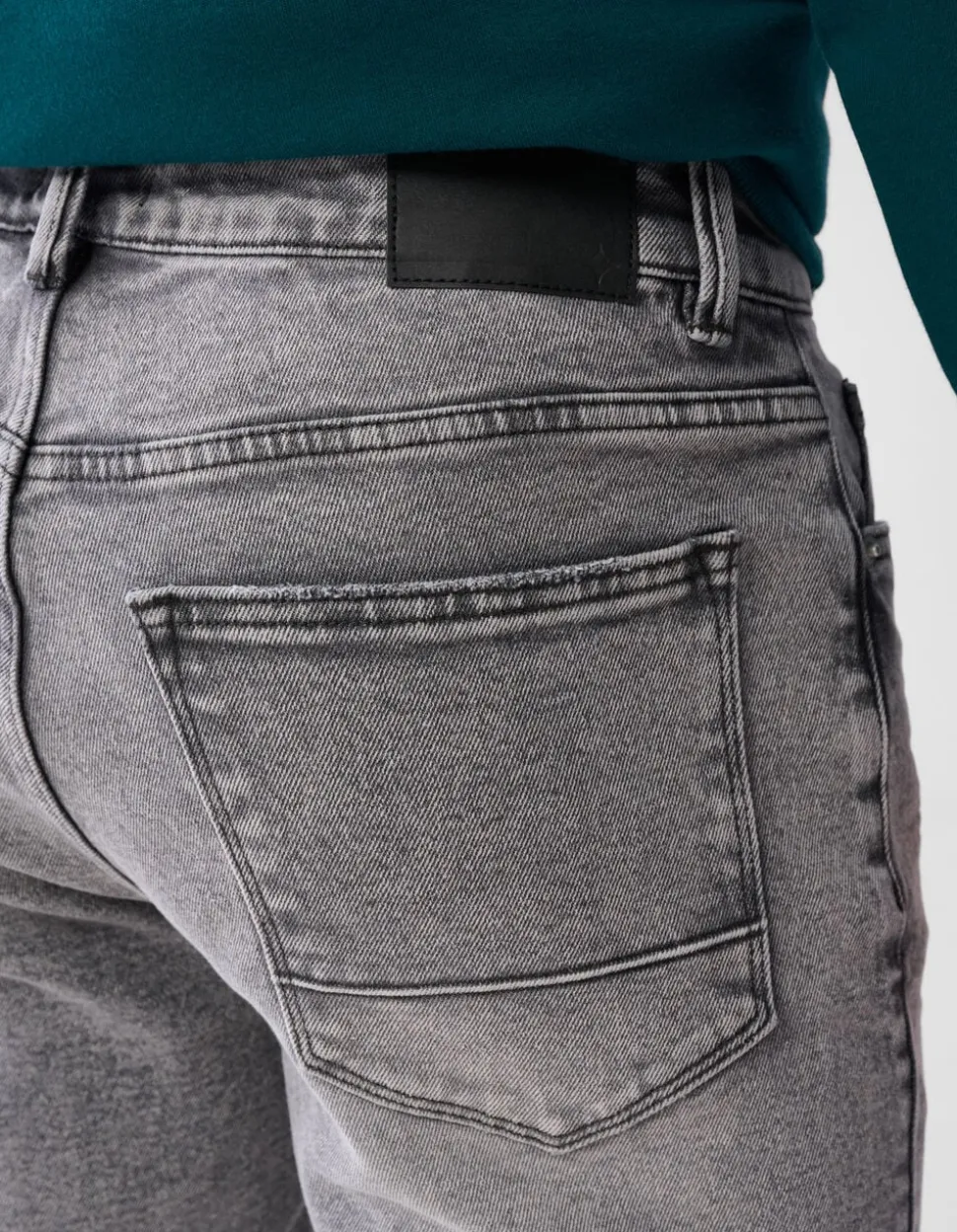 Tapered Fit Jeans Grijs L32